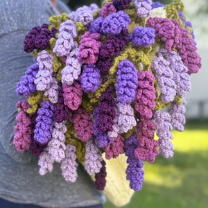 Fertige Lavendel Bouquet Decke handgefertigt - gehäkelte Blumendecke, einzigartiges Geschenk für sie Weiche Wohnkultur werfen, Geschenk für Lehrer, Blumendecke