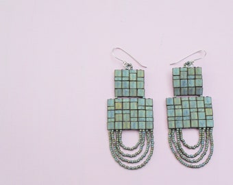 SAUNTER EARRINGS (GREY)