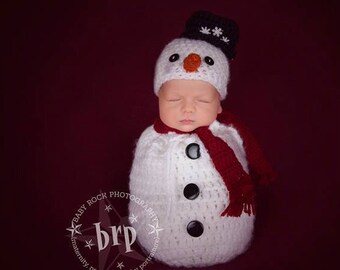 Newborn Snowman Hat/ Newborn Snowman Hat and Swaddle Sack/ Christmas  Baby Photo Prop/ Frosty the Snowman insired/ Crochet Snowman Hat/