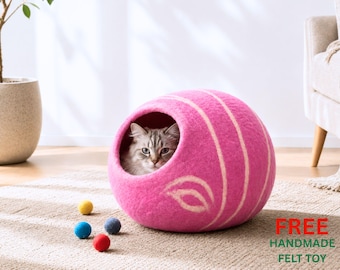 Hand-Felted Wool Cat Cave: Eco-Friendly New Zealand Wool Pet Bed