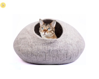 Handmade Wool Felt Cat Cave: Cozy Modern Pet House, Made in Nepal. WC 77