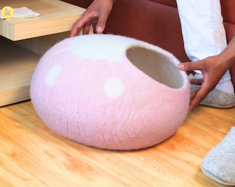 Blush Pink Wool Felt Cat Cave: Eco-Friendly Cat Bed