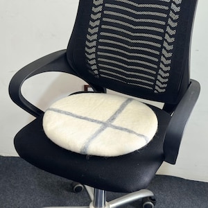 Round Chair Pad Using Natural Wool| Thick Seat Pad For Your Comfortable Sitting For Everyday Use| Durable Seat Cushion.