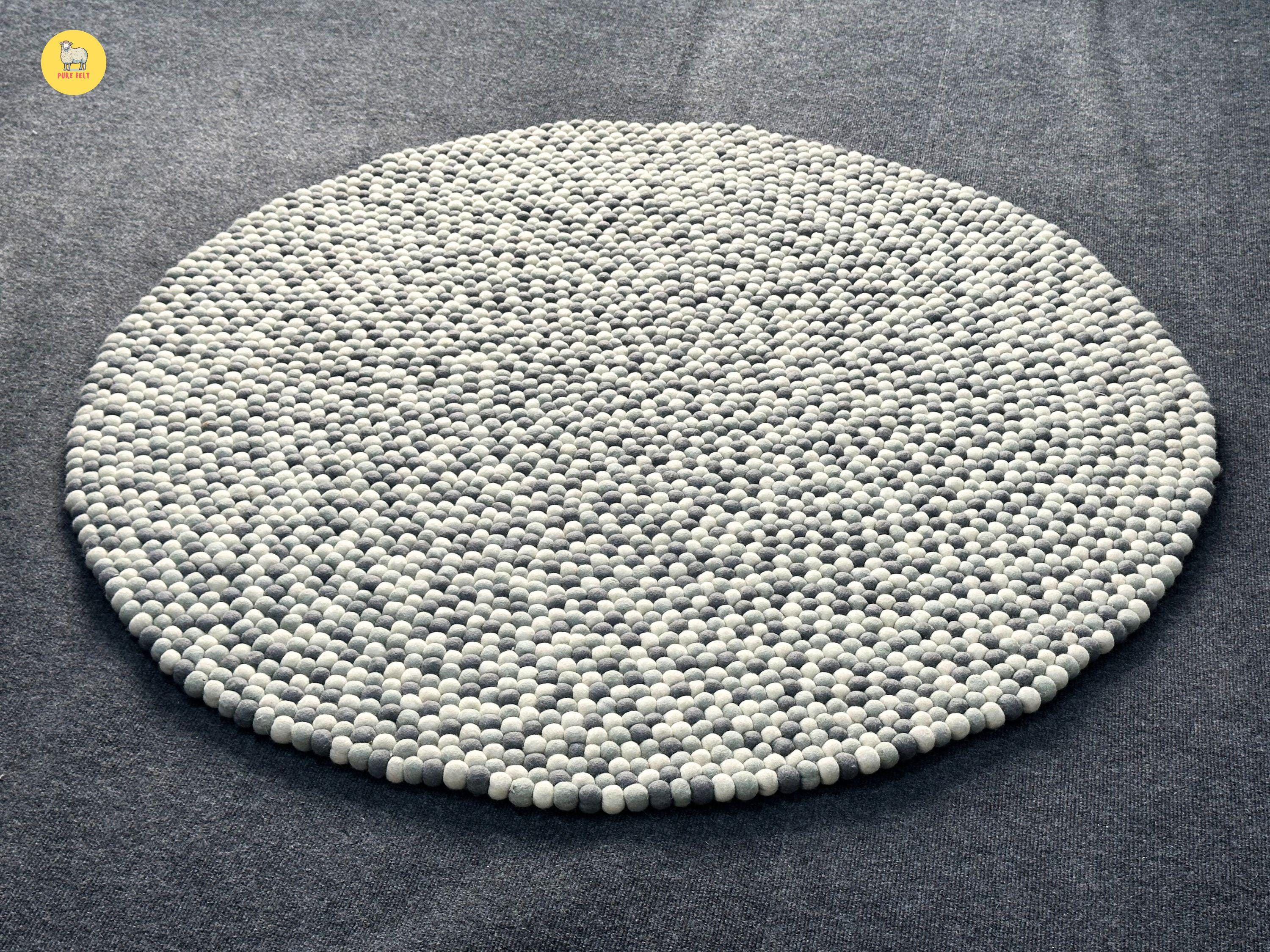 手刺繍 ラウンドウールラグ フェルトラグ 100cm 手刺繍 ラウンドウールラグ フェルトラグ 100cm