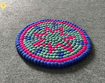 Handgefilzte Stuhlauflage aus Wolle: 45cm rundes Sitzkissen