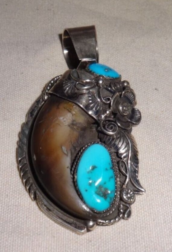 NAVAJO Sterling Silver Rose Lincoln Turquoise Pend