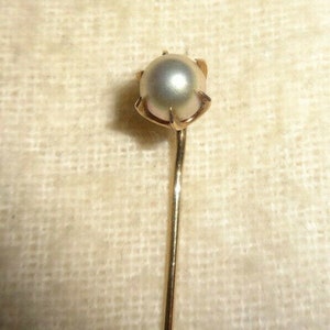 Vintage 10K Yellow Gold With Pearl Hat Stick Pin