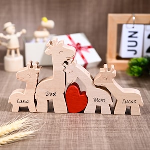 Personalized Wooden Giraffe Family Puzzle, Giraffe Family Figurines, Family of 4 Keepsake Gift, Birthday Anniversary Gift, Gift for Mom Dad