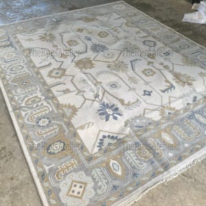 Handgeknüpfter Oushak Wollteppich: Neutraler Oushak Design eleganter Teppich