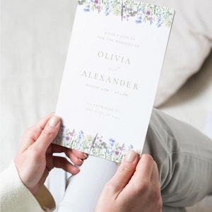Pastel Floral Wedding Invitation 5x7 | Editable Canva Template