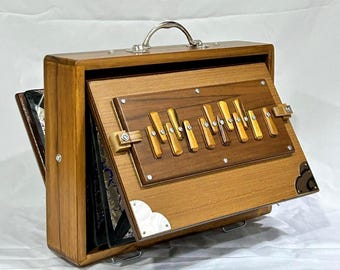 Single octave Shruti Box _ 13-Note Shruti Box _ 10x15x2.5 inch _ Multifold Bellows _One Octave _ Premium Wooden Keys