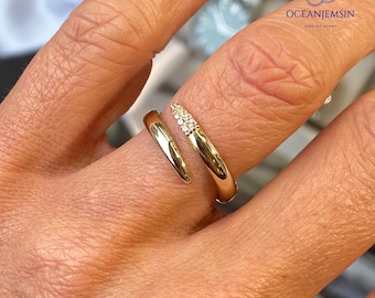 Gold Snake Ring with Moissanite Diamonds Vintage Diamond Snake Ring Dainty Snake Ring Statement Wedding Band Snake Engagement Ring for Her