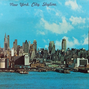 Cartão postal vintage de Nova York de 1978 – Empire State Building, selo de correio aéreo, mensagem manuscrita – item de viagem retrô colecionável