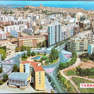 Postal vintage de Tarragona, España / Vista aérea de la ciudad con catedral / Mensaje de viaje manuscrito de los años 70 / Regalo de viaje retro europeo