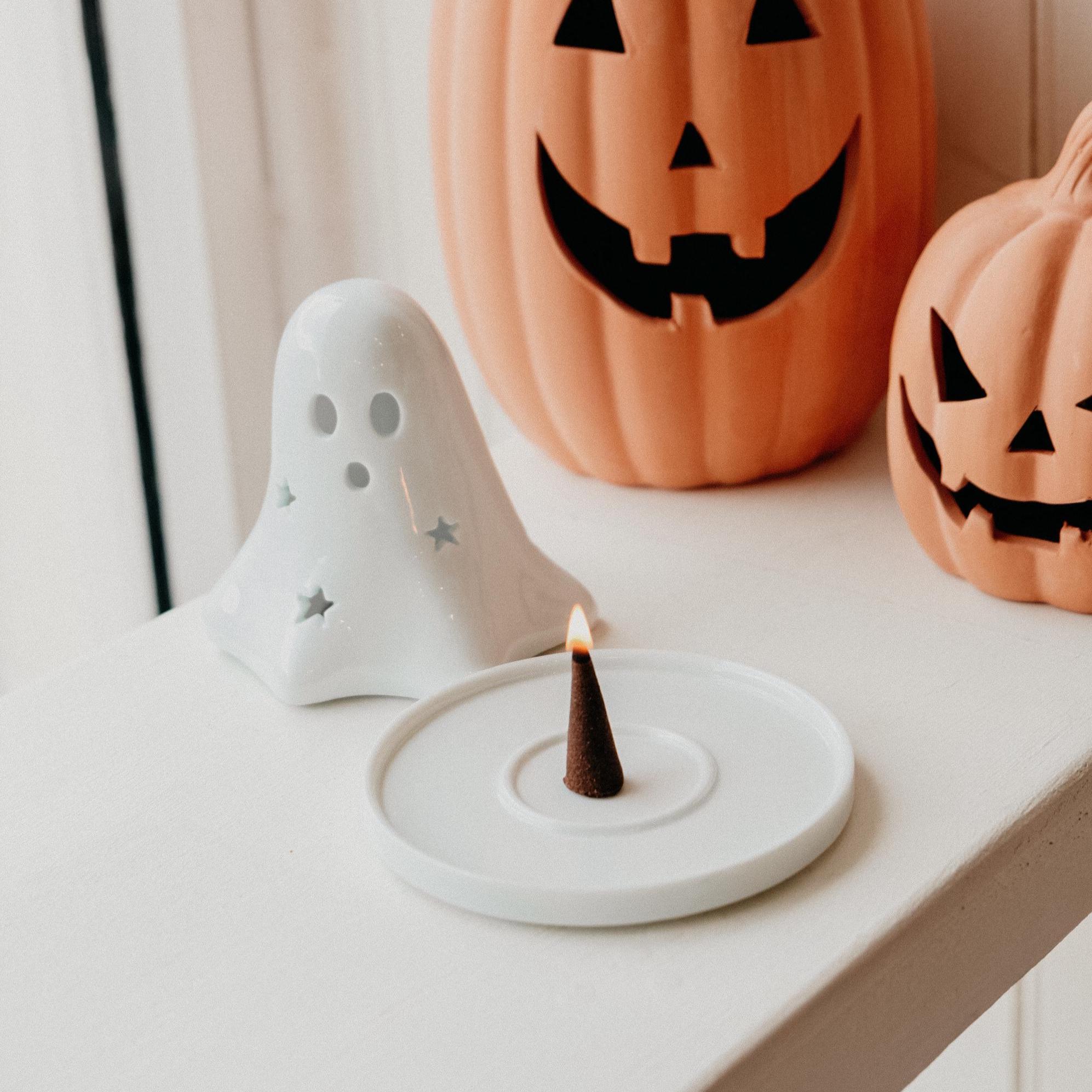 thumbnail image 2 of Spirit Of Equinox Haunted Holiday House Incense Cone Burner - Gothic Ceramic - New 2 of 6