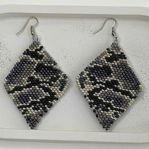 Snake Brick Stitch Diamond Shaped Beaded Earrings pattern, Rhombus Earrings pattern PDF seed beads, modern snake design