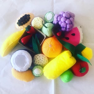 Build your own, Felt fruit pretend play set, felt food Montessori sensory style. Imagination play fruit