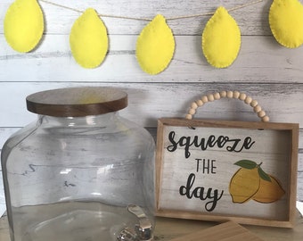 Felt lemon garland, hand sewn fruit citrus bunting, kitchen decor, party decor