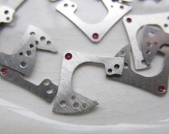 25 Vintage Watch Parts, Rhodium-plated Brass with Ruby Glass Jewel, 12mm Angle