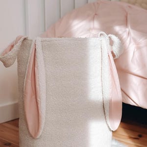 Handgemachter Plüsch-Hasenohrenkorb - personalisierte Aufbewahrung für Kinderzimmer & Heim Kuscheltier-Haustier-Aufbewahrung für Kinderzimmer & Heim