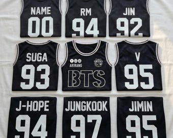 Camiseta de baloncesto personalizada de BTS para Army, camiseta de merchandising de la gira mundial de BTS 2026, artículos deportivos del regreso de Bangtan, camiseta de BTS para Army para chicas adolescentes y mujeres, regalo para fans.