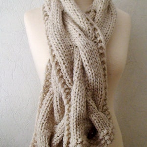 Chunky Scarf Handknit Big Cowl Extra Thick Cabled Soft in Natural White Beige Alpaca Merino Wool Kid mohair imagem 5
