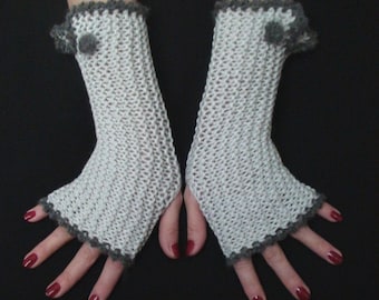 Fingerless Gloves Light Silver Grey Ribbed Wrist Warmers in Natural Wool and Acrylic