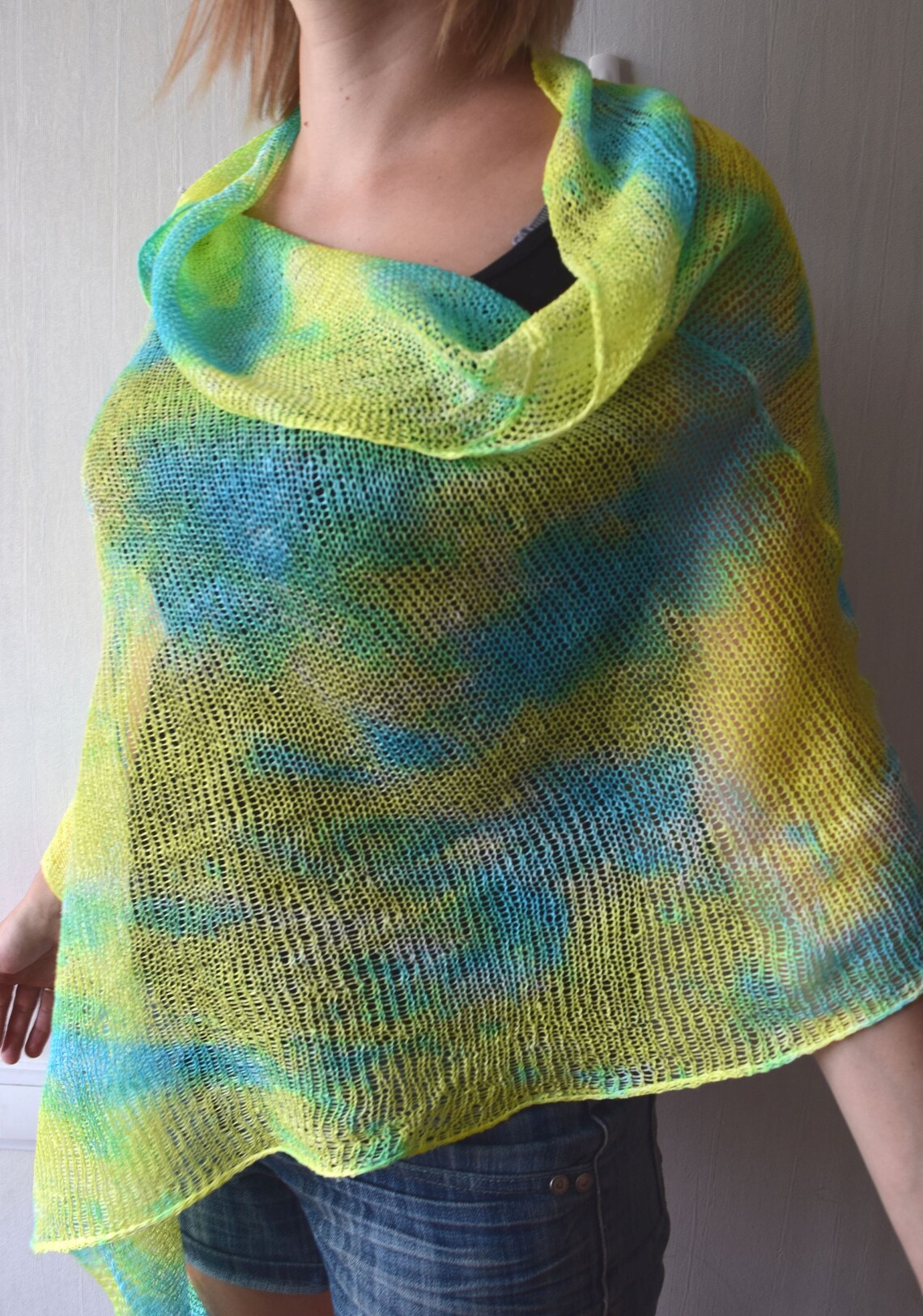 Linen Floral Poncho Top Anis Green