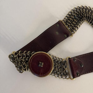 High End Designer ALEXANDER MCQUEEN Ladies Belt - Burgundy Leather and Chains Sz 40 Italy