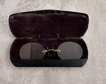 Antique Eyeglasses in Case - Glass Lenses Shuron GF Early 1900s Great Prop or Display Wire Glasses