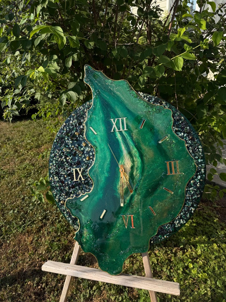 Large Green Resin Wall Clock 19.7 Inches | Double Layer Epoxy Clock | Emerald Geode Wall Clock | Luxury Handmade Home Decor image 11