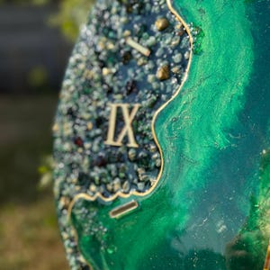 Large Green Resin Wall Clock 19.7 Inches | Double Layer Epoxy Clock | Emerald Geode Wall Clock | Luxury Handmade Home Decor image 5