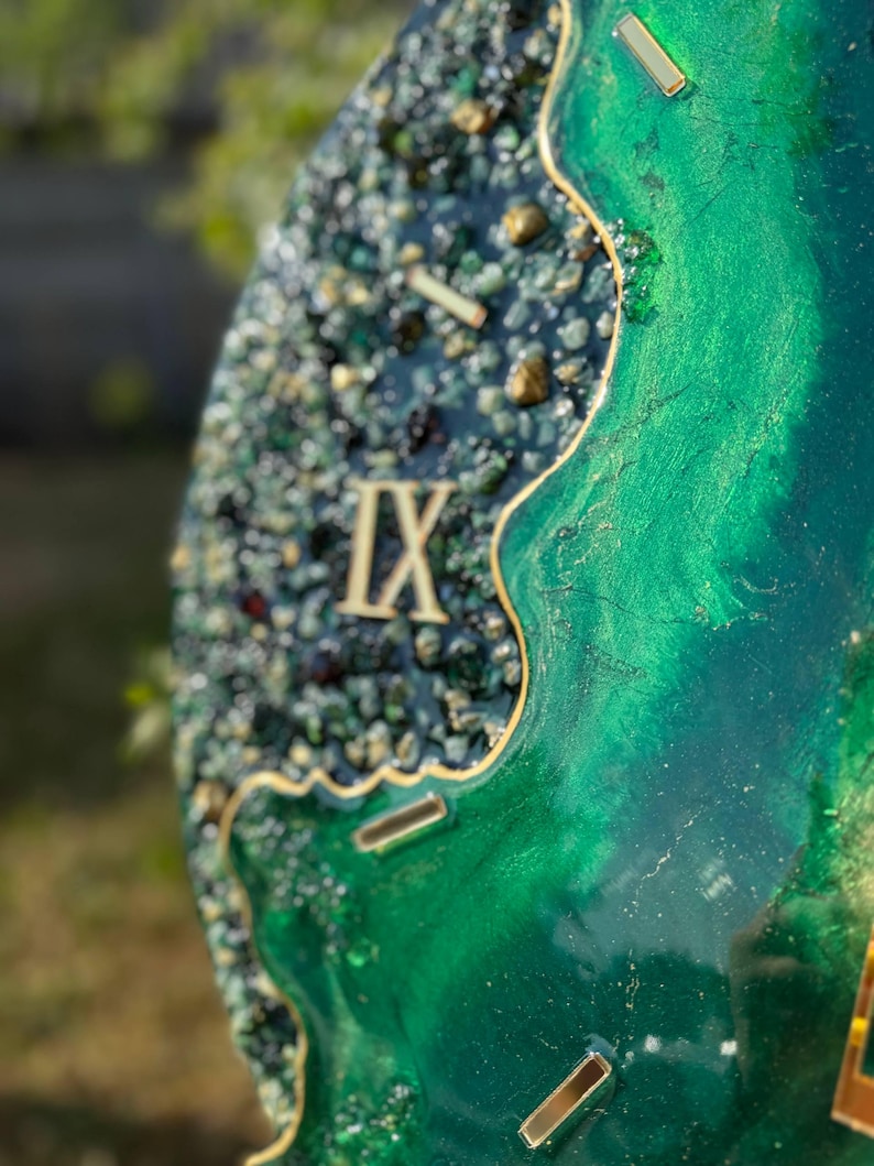 Large Green Resin Wall Clock 19.7 Inches | Double Layer Epoxy Clock | Emerald Geode Wall Clock | Luxury Handmade Home Decor image 5