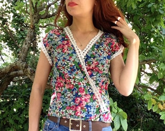 Franse jaren '30 bedrukte bloemen rayon wrap blouse