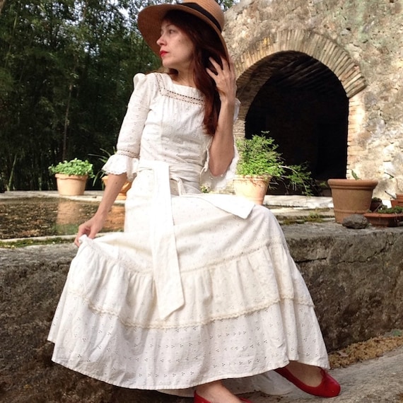 1970s ivory lace bohemian romantic dress broderie