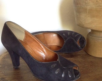 Français années 1970 ne 40s en cuir noir en daim talons hauts chaussures ouvertes orteil