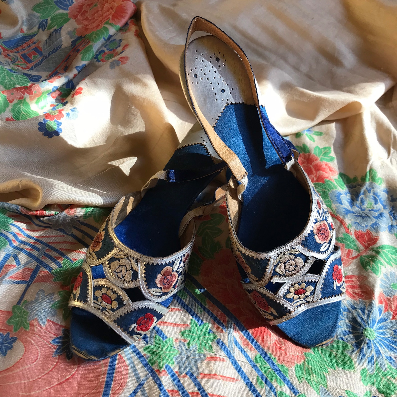1920s Deco Flapper Girl Kimono Japanese Mules Shoes Embroidered Peonies ...