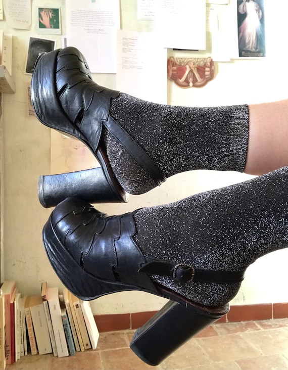 Women Vintage Flower Leather Platform Shoes