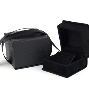 Black Luxury Velvet Earring Box, Velvet Earring Gift Box with Gfit Box, Earring Gift Box, Stud Earring Display, Earring Holder CHELSEA