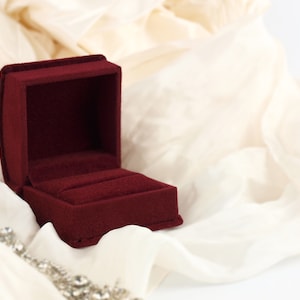 Burgundy Velvet Ring Box, Sumptuous Velvet Wedding, Heirloom Ring Box, Proposal Ring Box, Wedding Ring Holder, Luxury Ring Box - CHELSEA