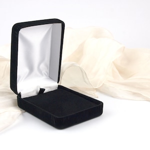 Black Velvet Necklace Box, Soft Velvet Gift Box for Women for Necklace, Chain, Pendant or Large Earrings NORHAM