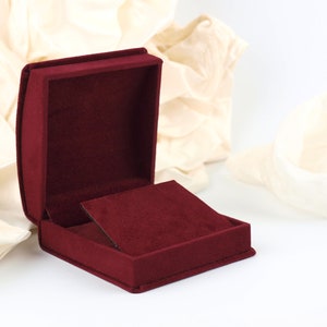 Burgandy Velvet Necklace Gift Box, Jewellery Presentation Box for Necklace, Earrings or Pendant Gift Box, Earrings Gift Box, The Chelsea