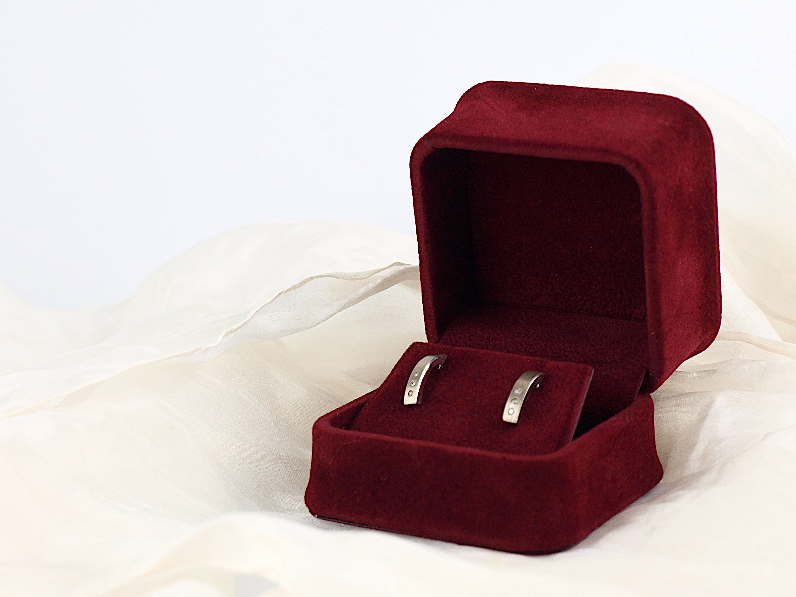Boîte à Bijoux En Velours Noir – Format Rectangulaire 22.5x5.5x3.5 Cm – Avec Support Chaîne – Idéal Cadeau Mariage, Anniversaire, Noël - 9