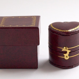 Heart Ring Box Victorian Style Ring Box Heart Wedding Ring Box, Engagement Ring Box, Heirloom Ring Box, Classic Antique Ring Box