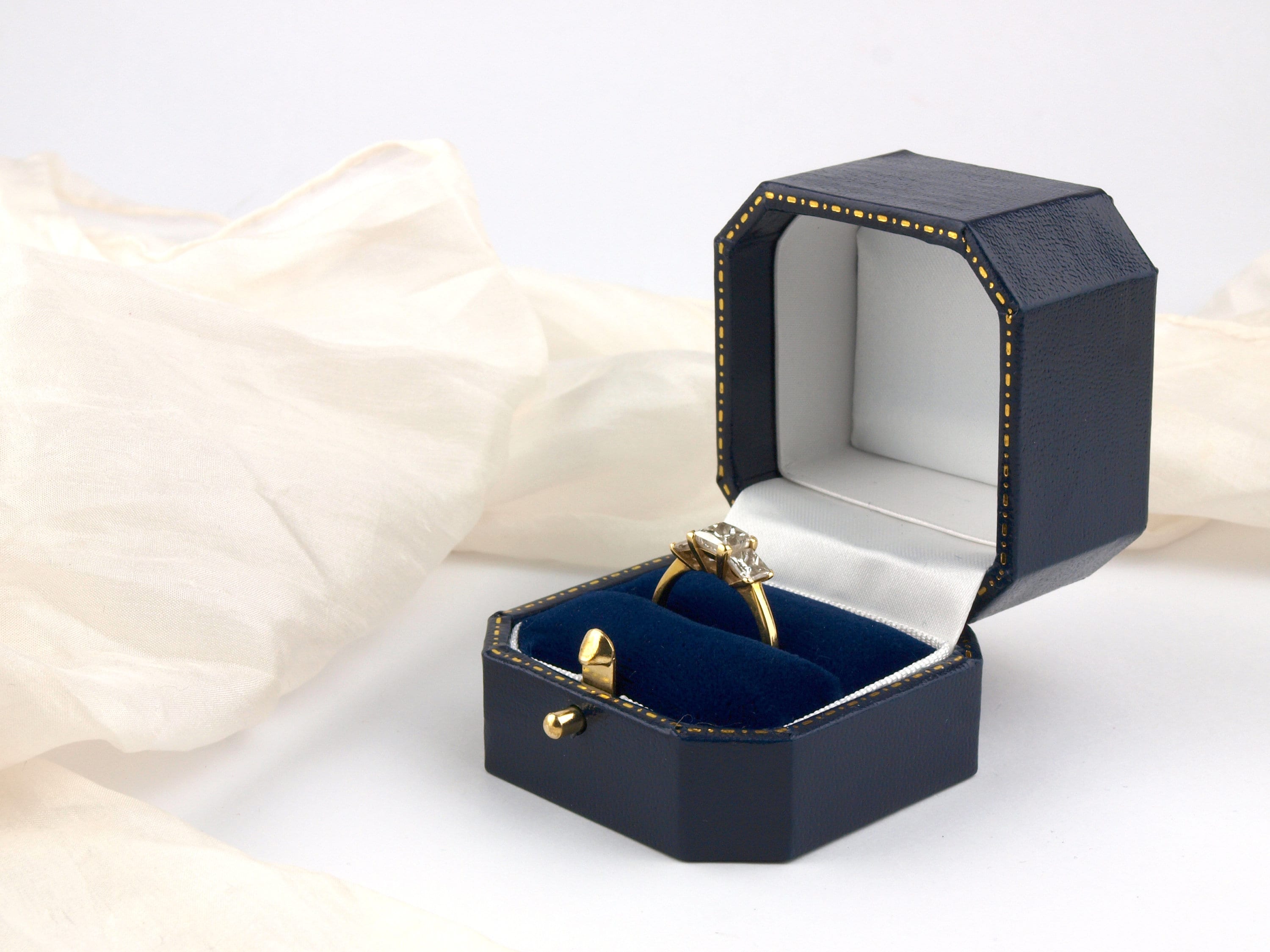 アンティーク雑貨 US Vintage ring box 5 Vintage Style Ring Box. Antique Style Jewelry Box for a