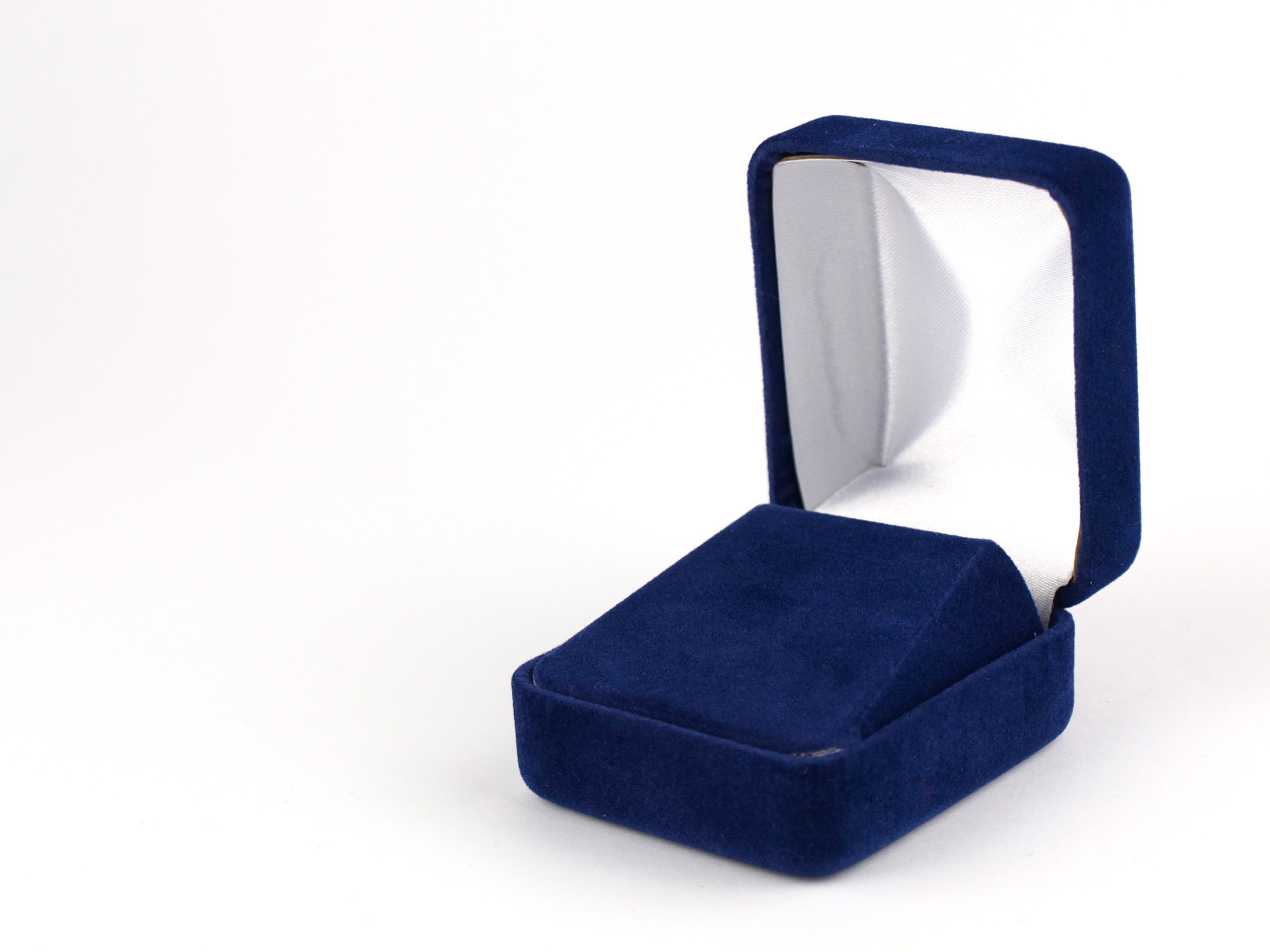 Cappello di laurea personalizzato Scatola organizer da viaggio per gioielli in velluto con nome Regalo di laurea per i laureati della classe 2026 - CALLIE
