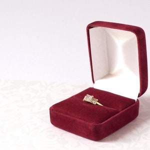Burgundy Velvet Ring Box, Engagement Ring Box, Proposal Ring Box, Ring Gift Box, Ring Holder, Ring Jewellery Box, Ring Display Box NORHAM