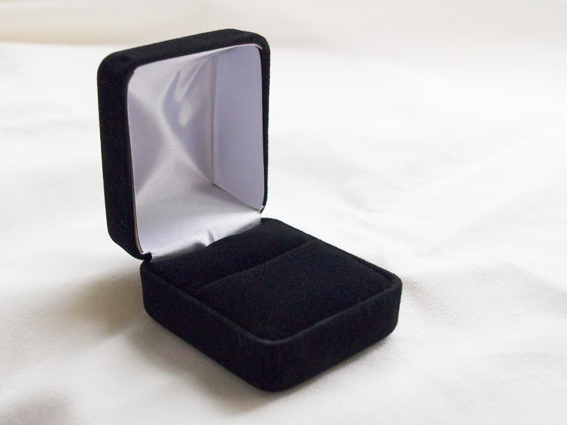 Velvet Ring Box Jewellery Gift Box Weddings, Engagement Ring Box, Proposal Ring Box, Ring Bearer Box, Wedding Ring Holder, Ring Case NORHAM image 5
