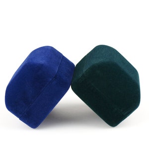 Velvet Earring Gift Box, Soft Velvet Earring Box with White Satin Interior in Green or Blue, Earring Presentaion Box, Earring Display NORHAM