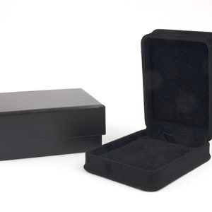 Black Velvet Necklace Gift Box, Jewellery Gift Box for Necklace, Pendant or Chain to Show Off Your Special Jewellery WINCHESTER